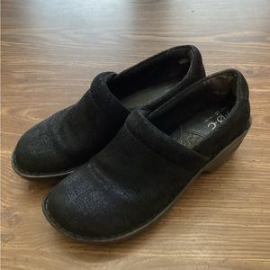 BOC Born Concept Black Blue Shimmer Comfort Pull on Shoes Size 8